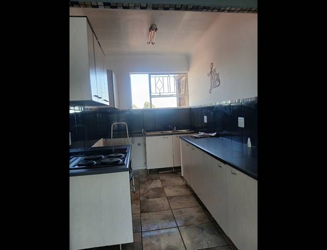 3 BEDROOM APARTMENT FOR SALE IN ALLEN GROVE